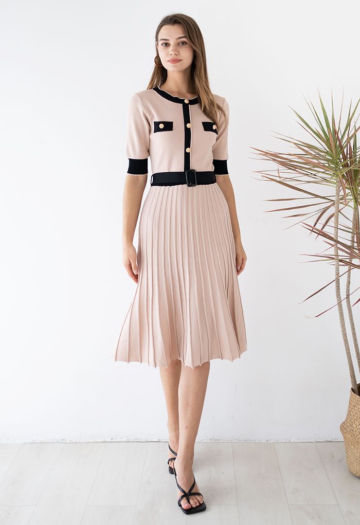 Short-Sleeve Belted Contrast Color Pleated Knit Dress