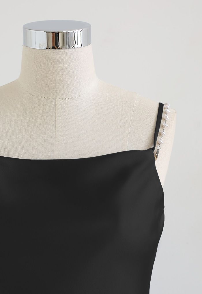 Pebble-Shape Pearl Strap Satin Cami Top in Black