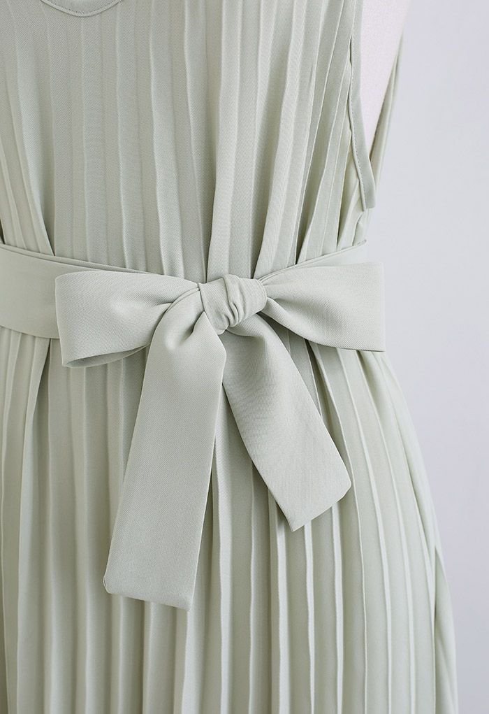 Bowknot Asymmetric Pleated Cami Dress in Pistachio