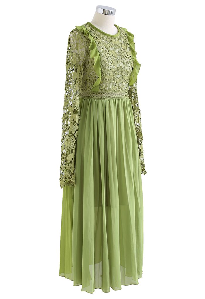 Floral Crochet Chiffon Spliced Pleated Midi Dress in Green