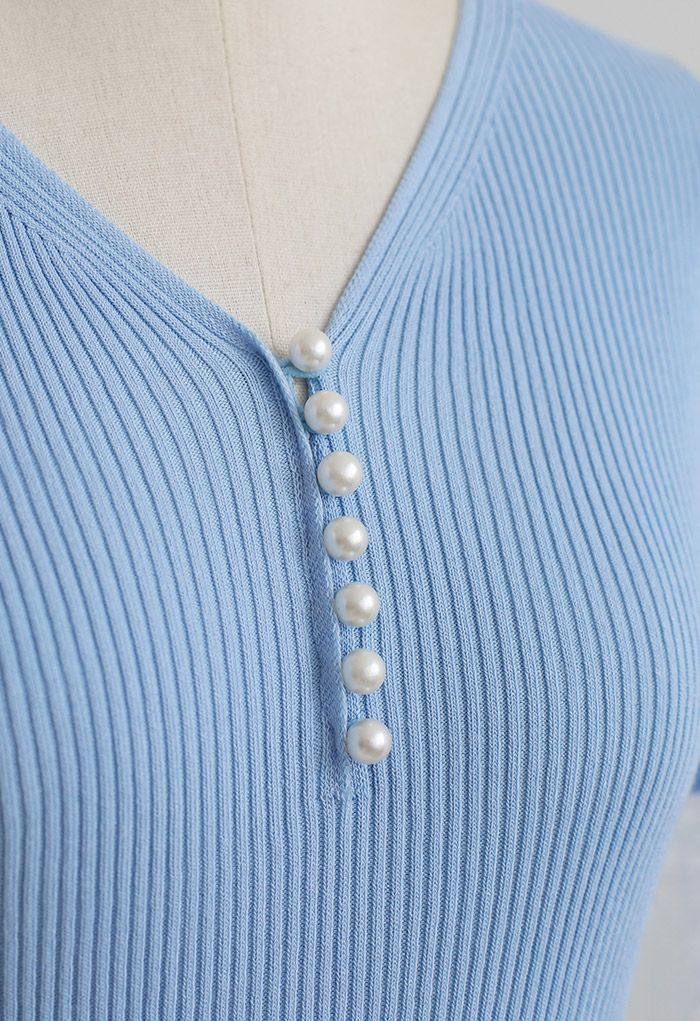 Pearly Button Short Sleeve Knit Top in Blue