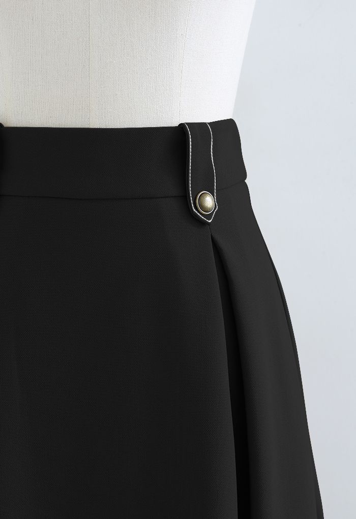 Button Trim Stitches Pleated Flare Midi Skirt in Black
