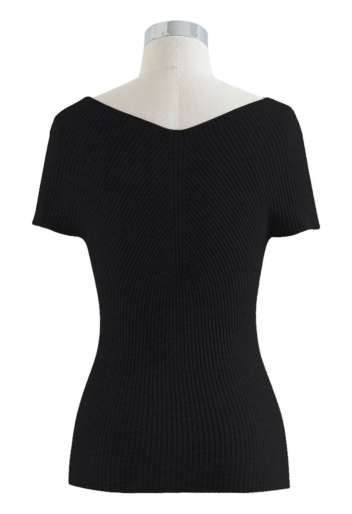 V-Neck Short-Sleeve Fitted Knit Top in Black