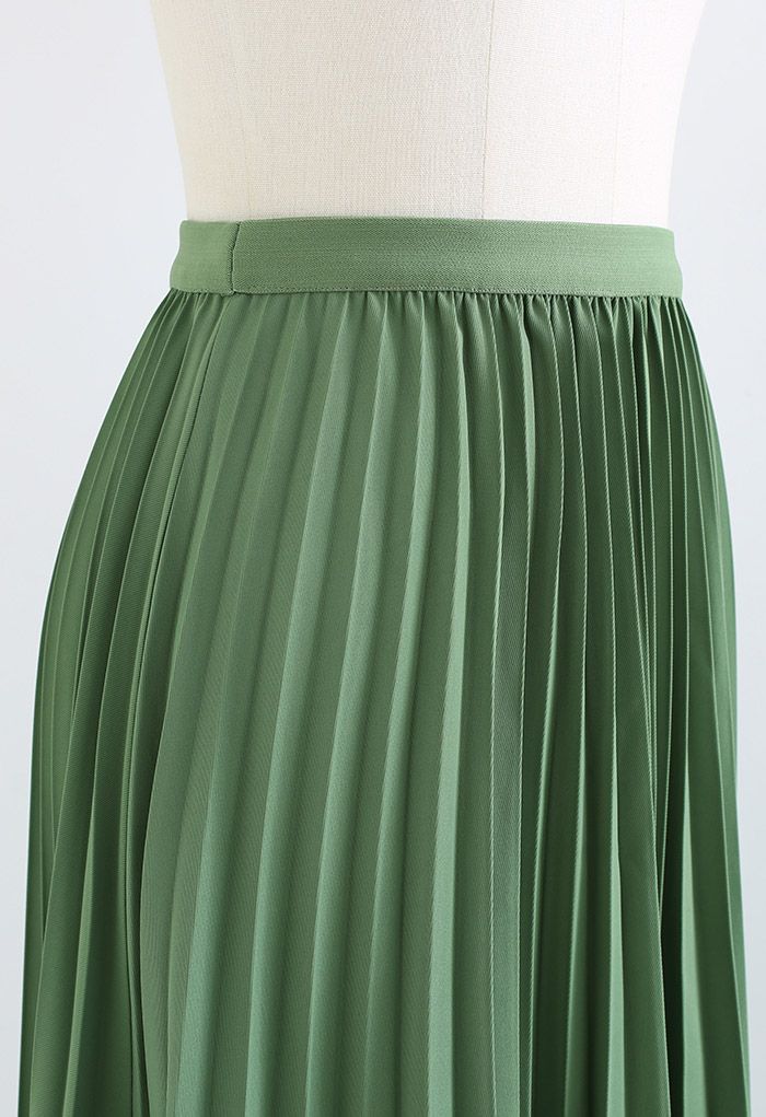 Scattered Gems Pleated Midi Skirt in Green