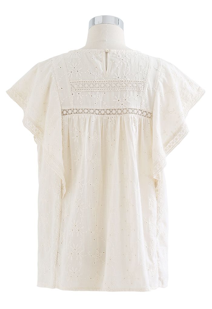 Retro Vibe Embroidered Flower Top in Cream