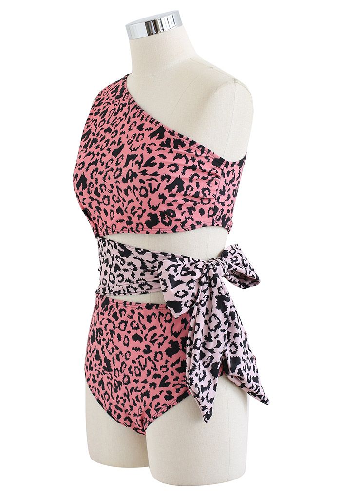 Pinky Leopard One-Shoulder Bowknot Swimsuit