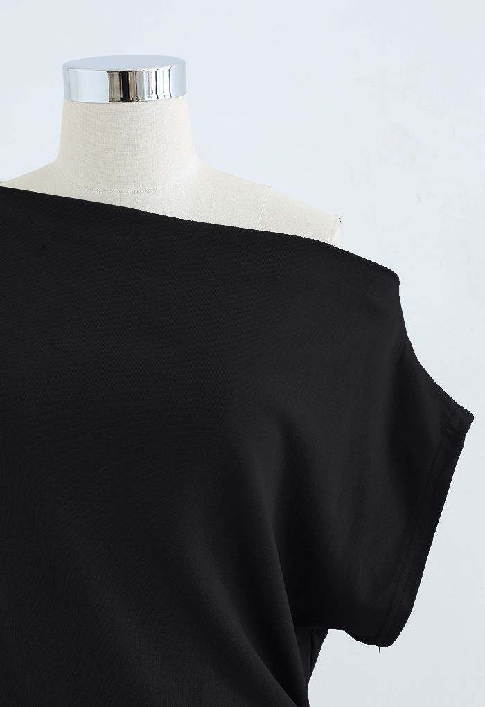 Oblique Neckline Batwing Short Sleeve Top in Black