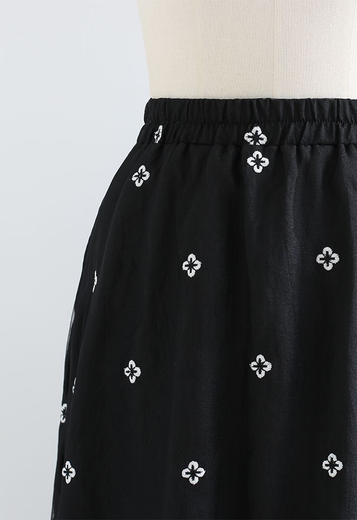 Embroidered Daisy Mesh Overlay Skirt in Black