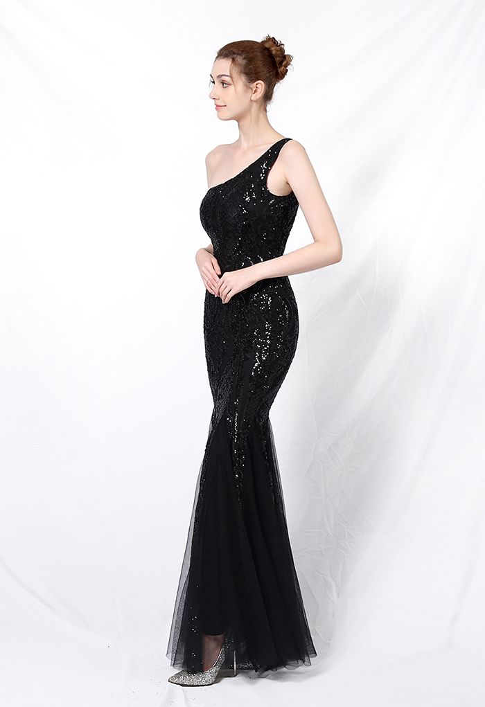 One-Shoulder Floral Lattice Sequined Mesh Gown in Black