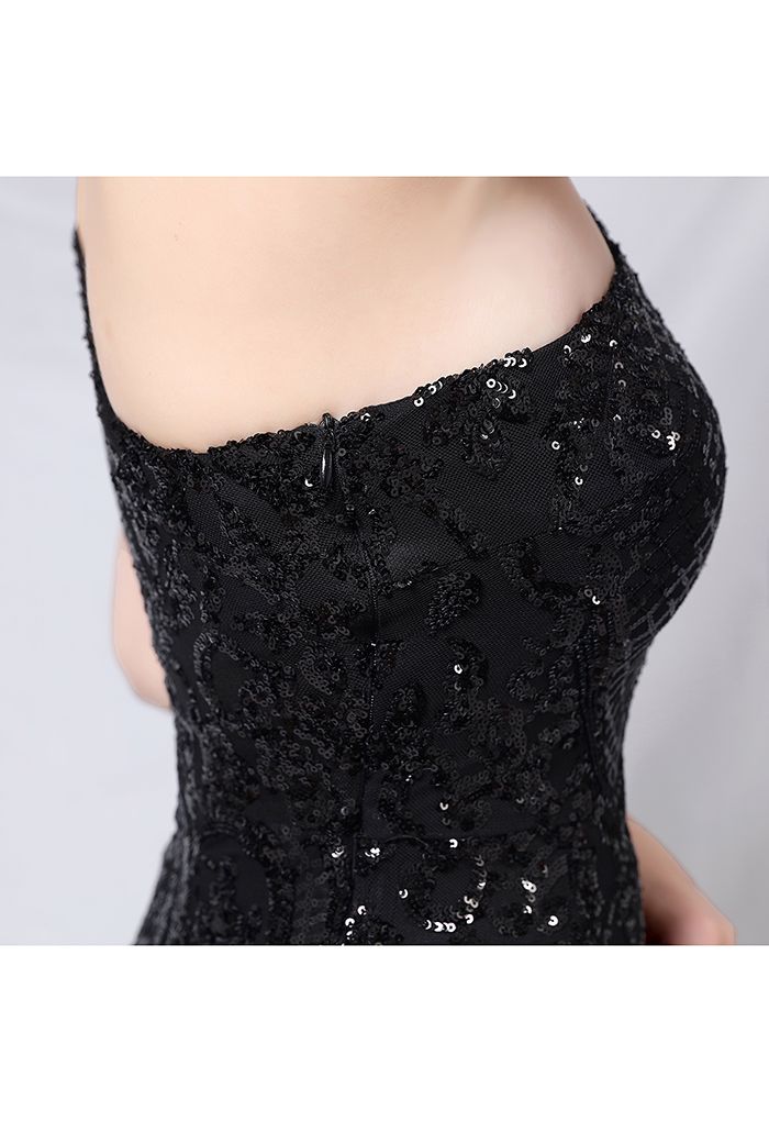One-Shoulder Floral Lattice Sequined Mesh Gown in Black