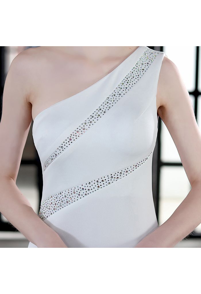One-Shoulder Colorful Sequin Bodycon Gown in White