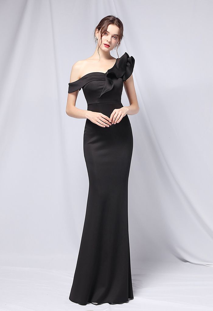 Ruffle One-Shoulder Mermaid Satin Gown in Black
