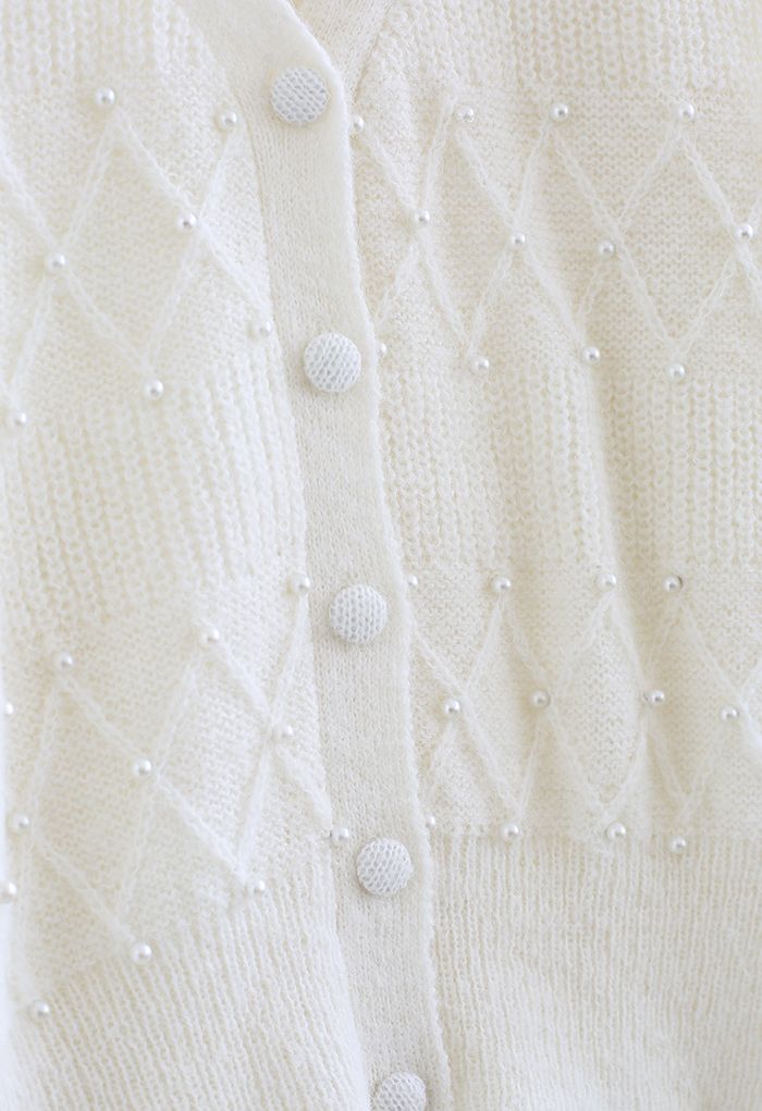 Diamond Texture Pearl Decor Knit Cardigan in White