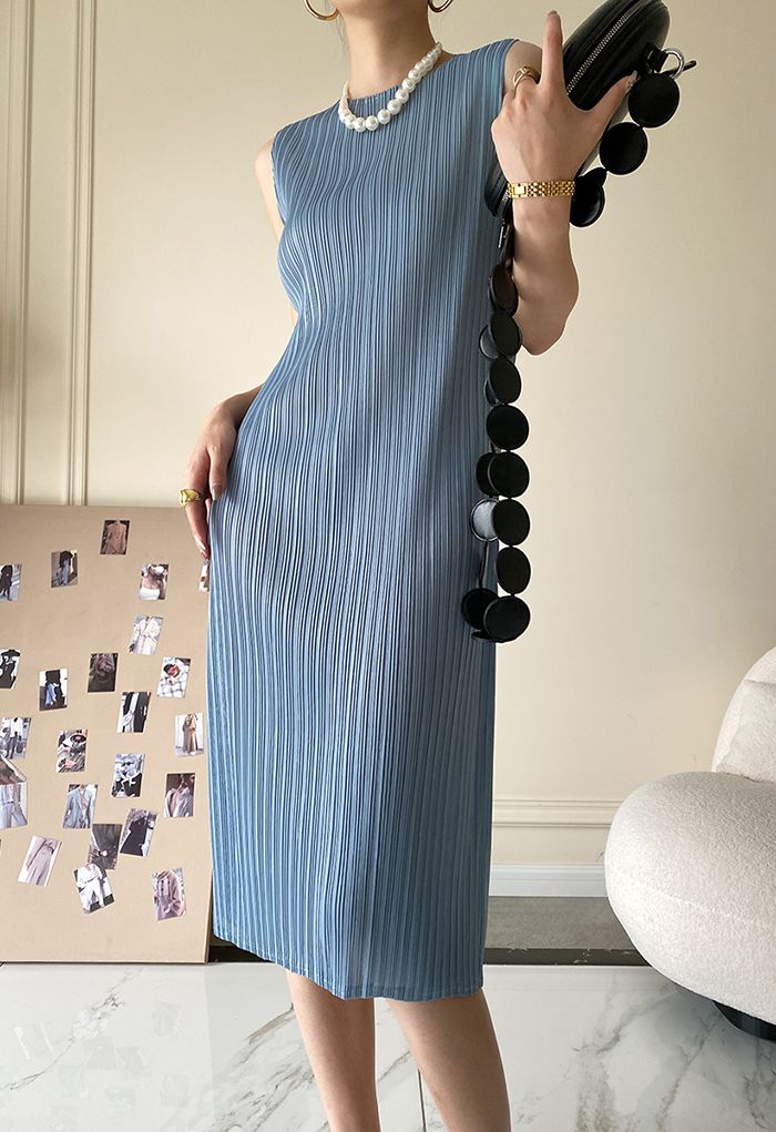 bekymring Virksomhedsbeskrivelse kirurg Sleeveless Plisse Midi Dress in Light Blue - Retro, Indie and Unique Fashion