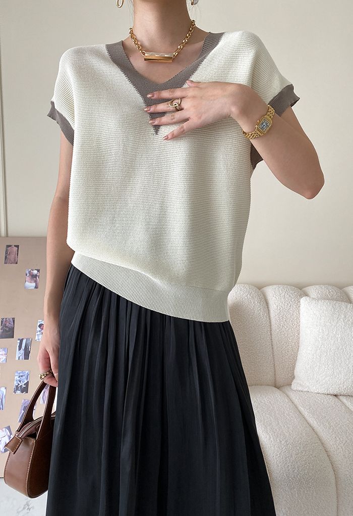 Contrast V-Neck Knit Top in White - Retro, Indie and Unique Fashion