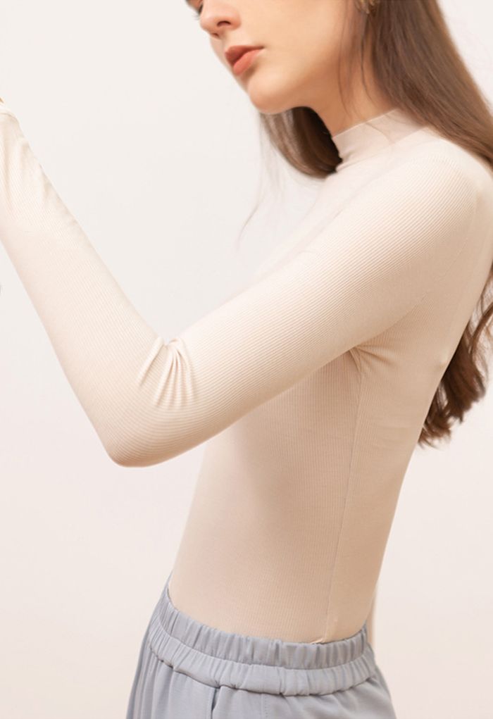 V-Shadow Mock Neck Fitted Top in Cream