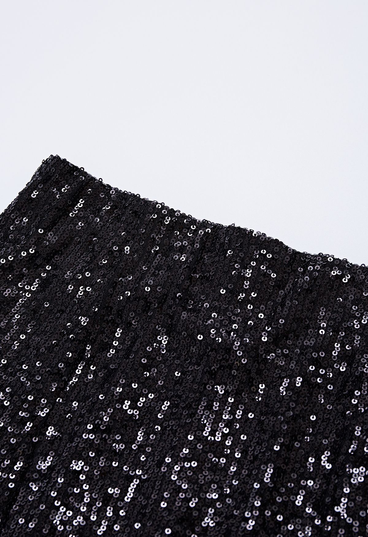Glitter Sequins Trim Mermaid Midi Skirt in Black