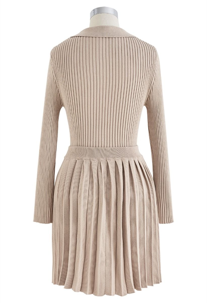 Collared V-Neck Knit Top and Pleated Skirt Set in Oatmeal
