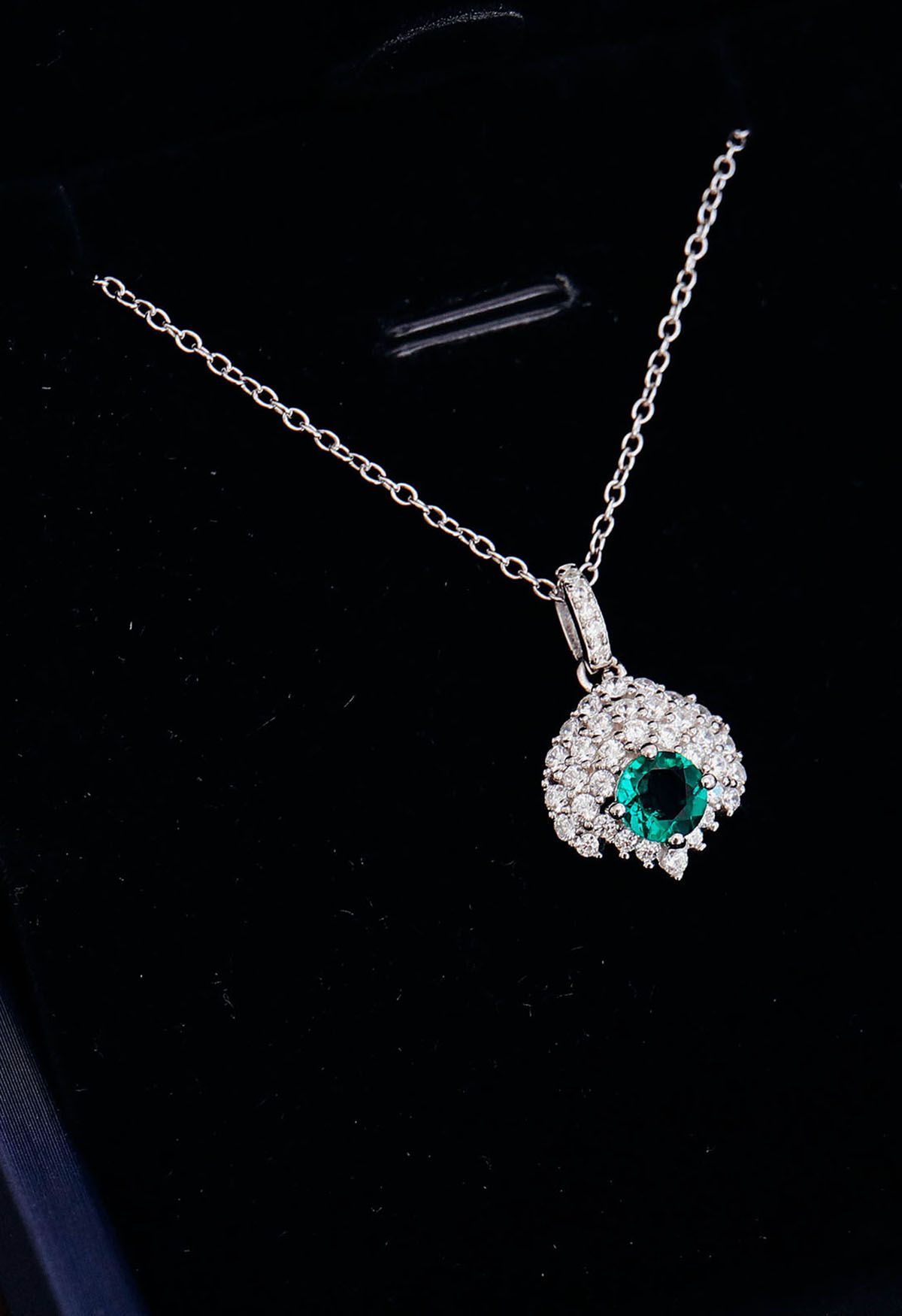 Emerald Gem Diamond Decor Necklace - Retro, Indie and Unique Fashion