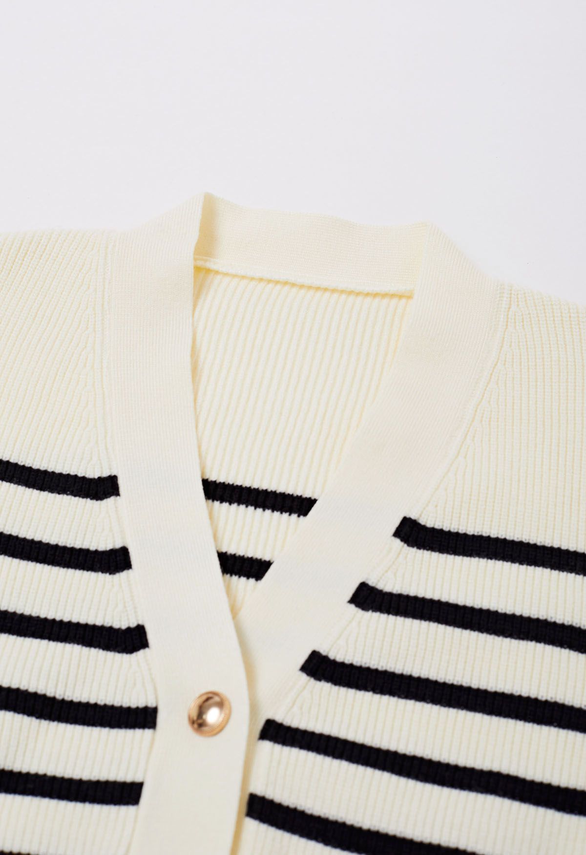 Stripe Pattern Button Down Knit Cardigan