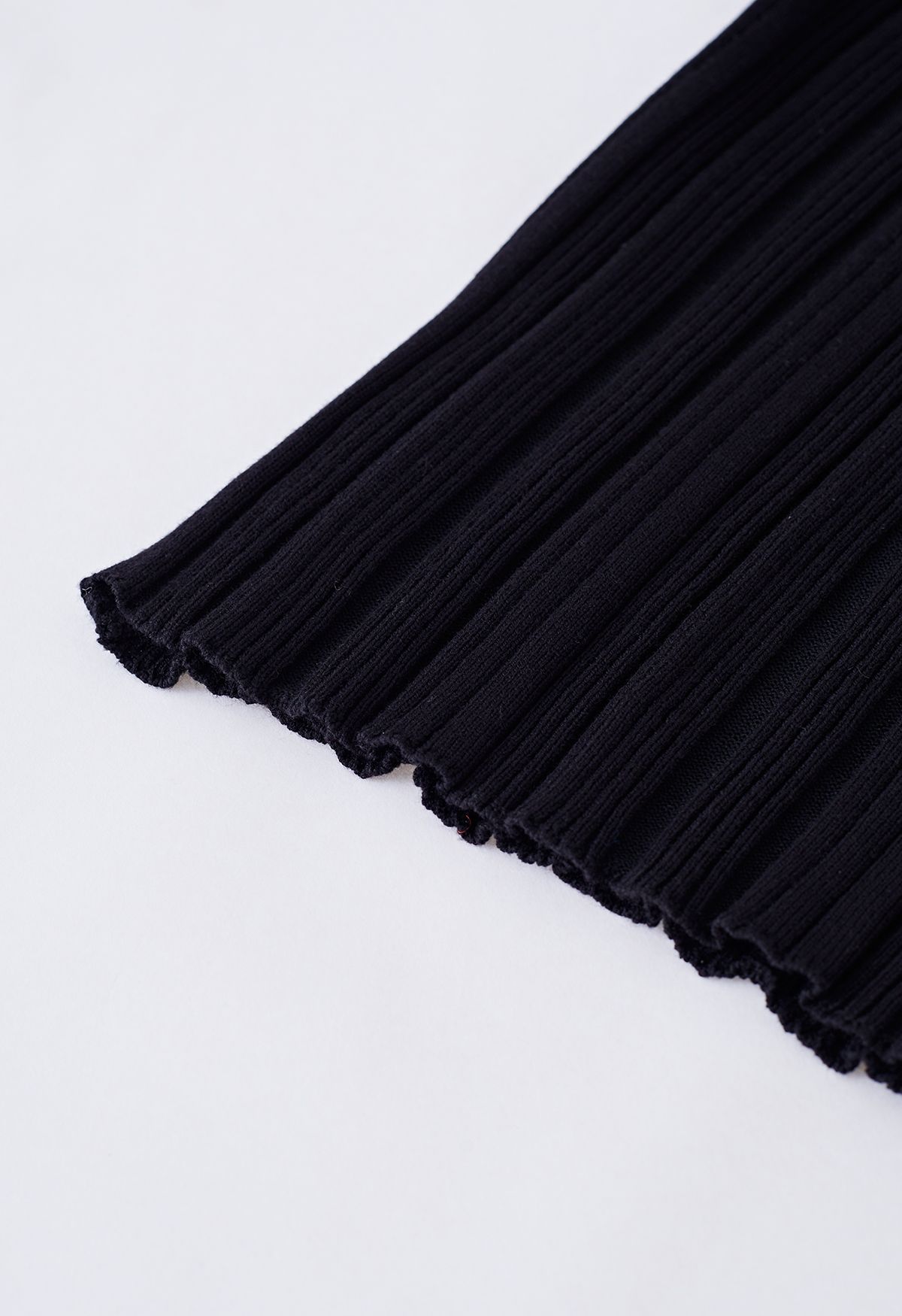 Contrast Mock Neck Knit Top in Black