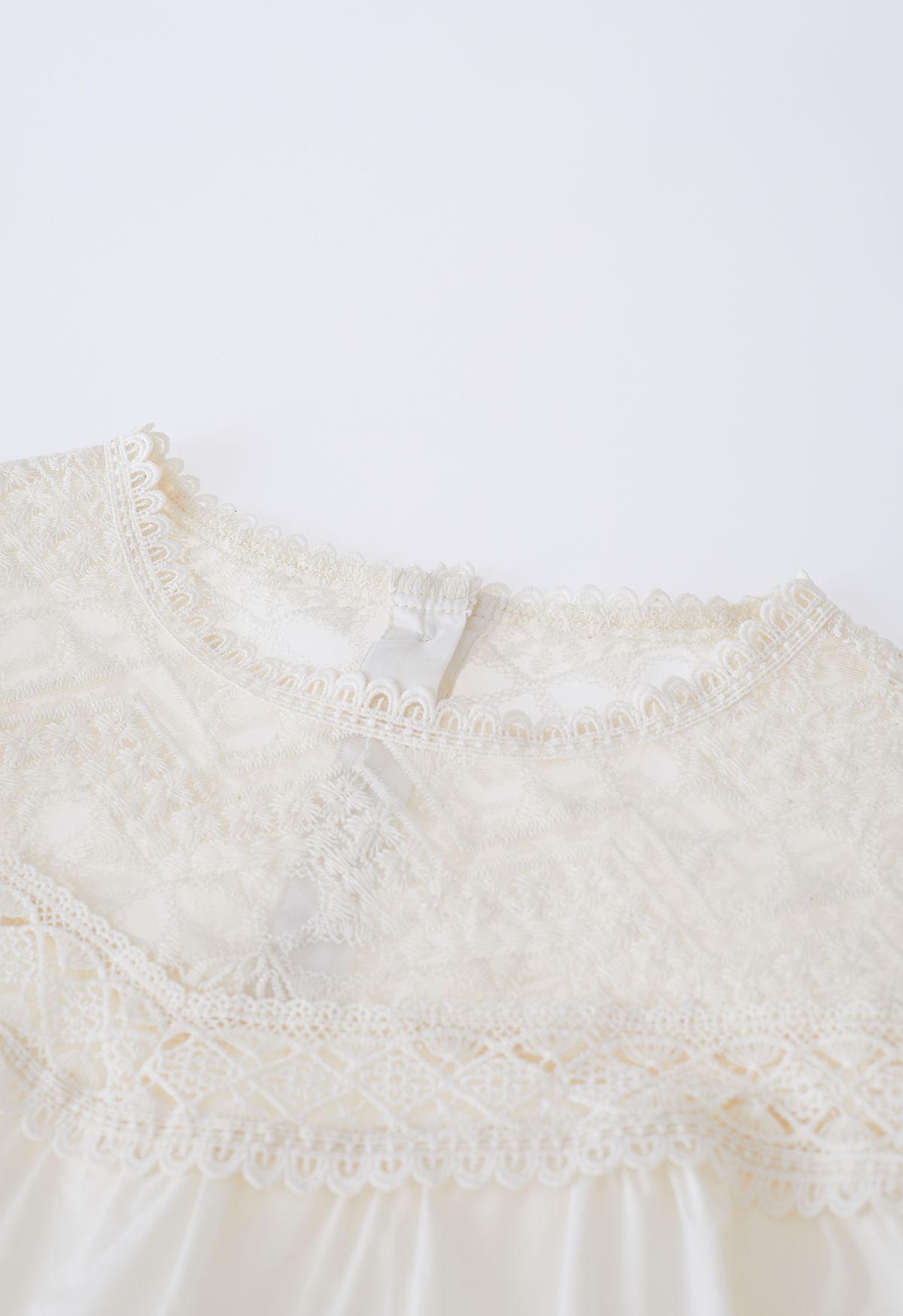 Embroidered Mesh Inserted Creamy Dolly Top