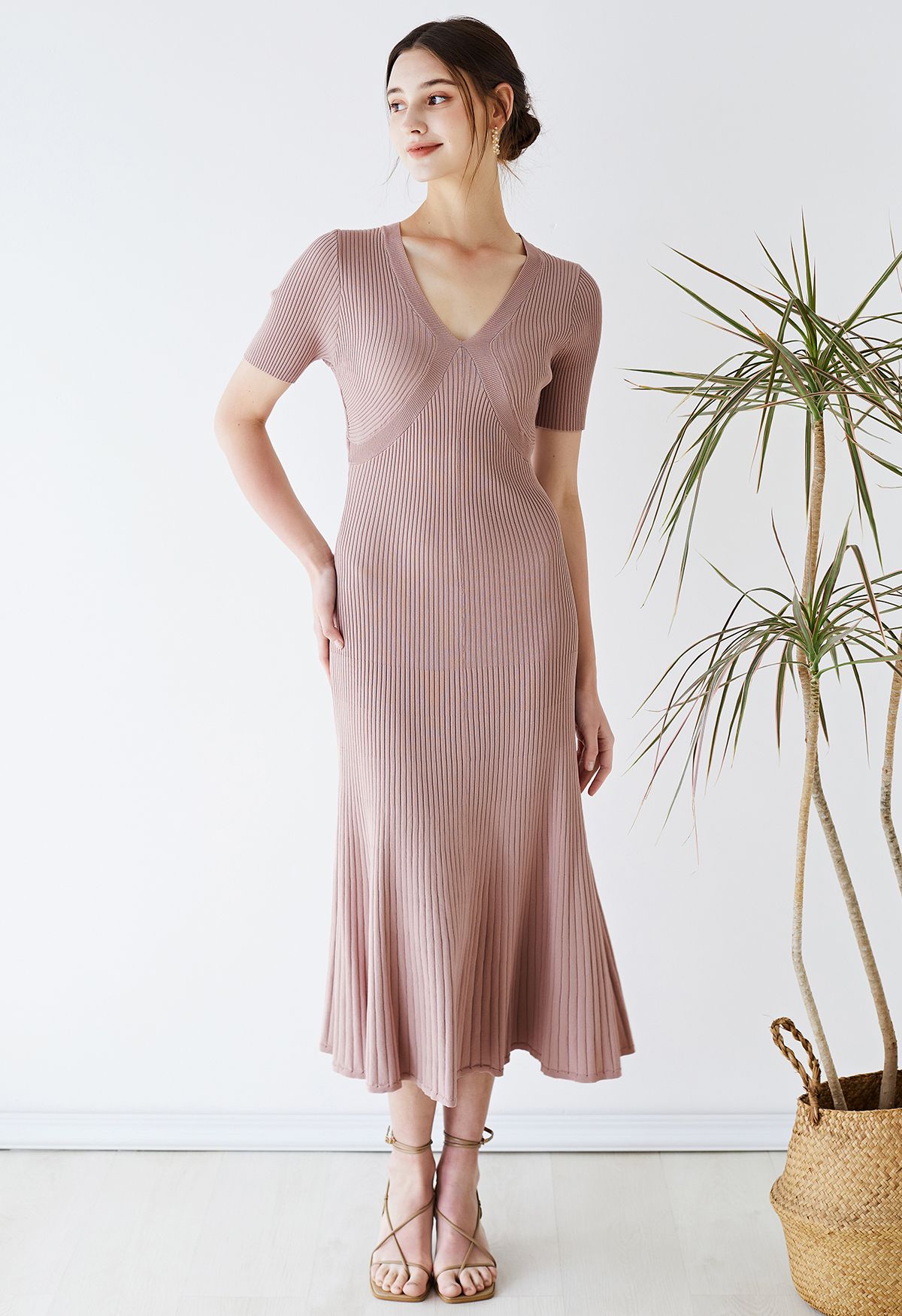 V-Neck Short Sleeve Ribbed Knit Dress in Dusty Pink