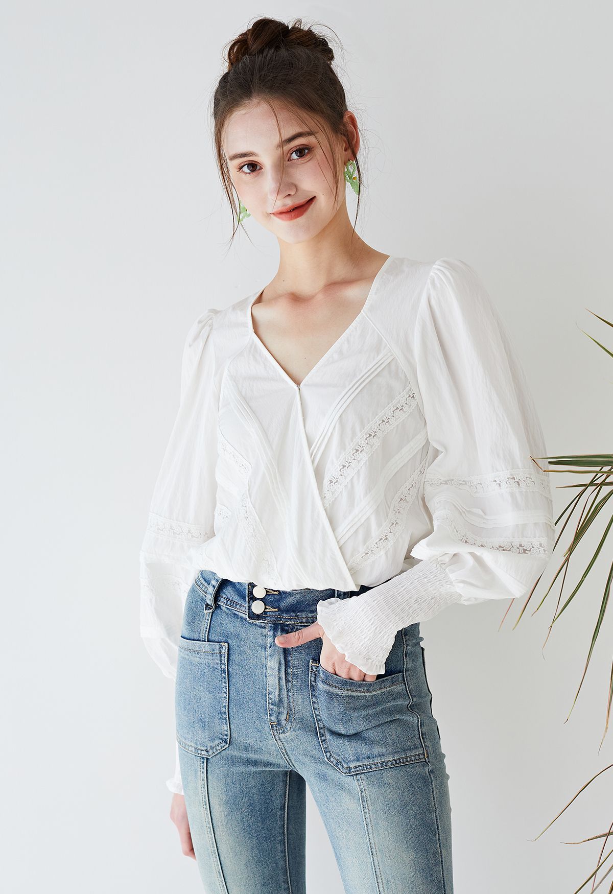 Pintuck and Floral Lace Puff Sleeve Top