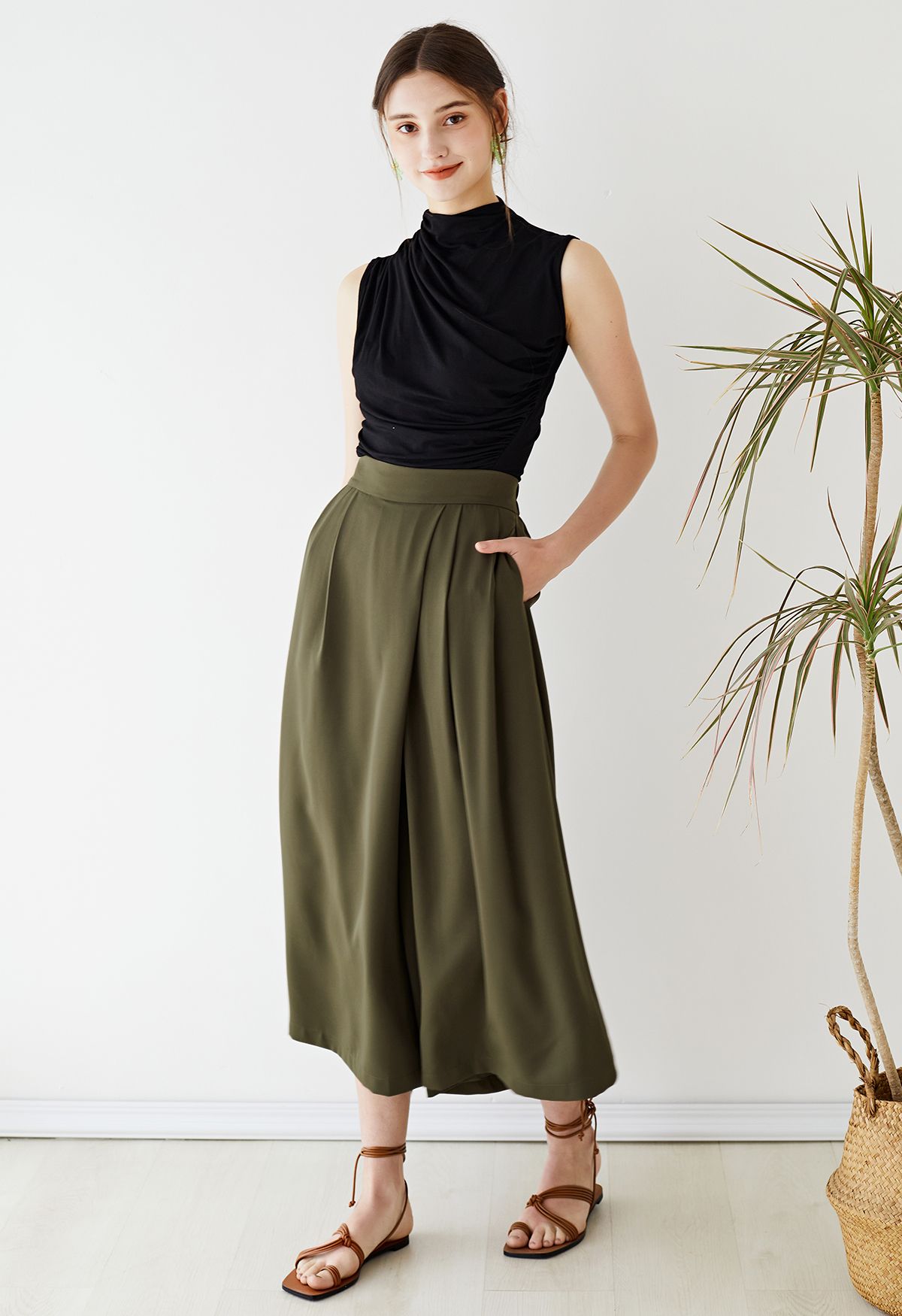 Easeful Pleated Wide-Leg Pants in Army Green - Retro, Indie and