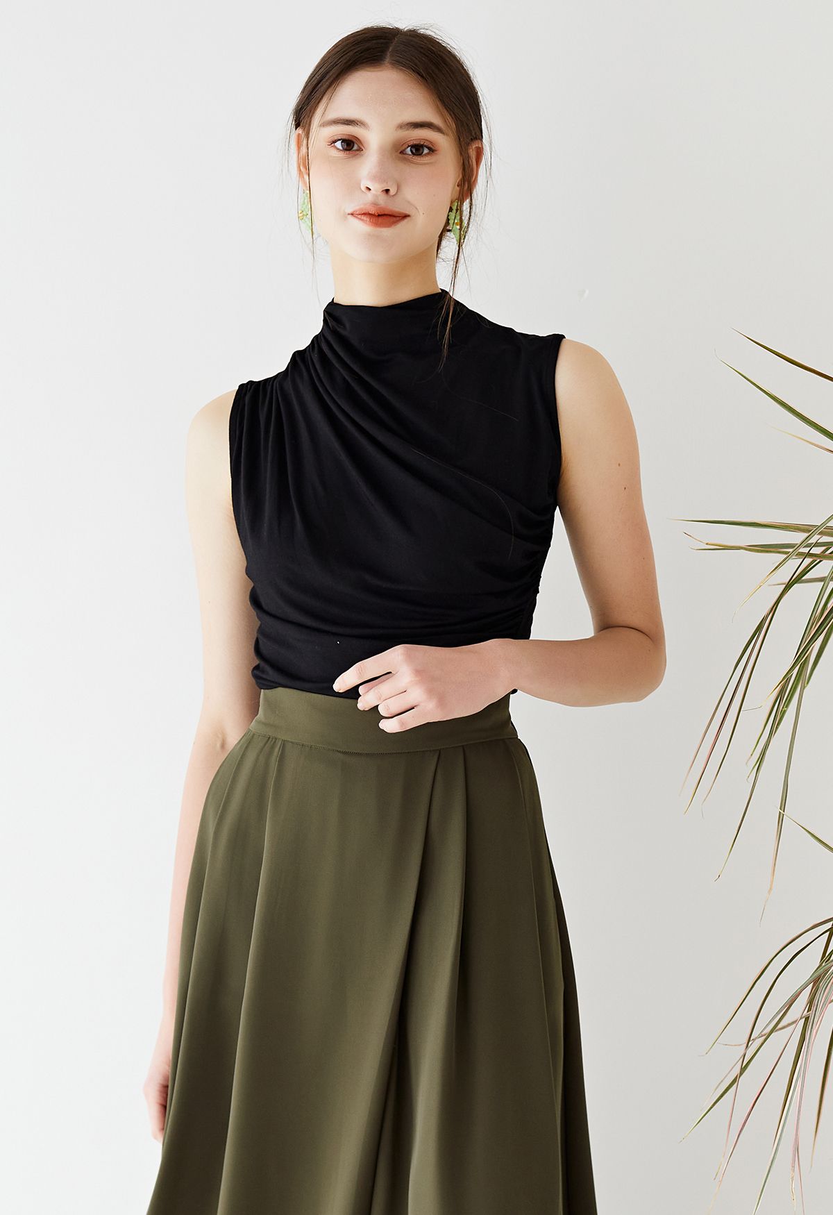 Ruched Detail Sleeveless Top in Black