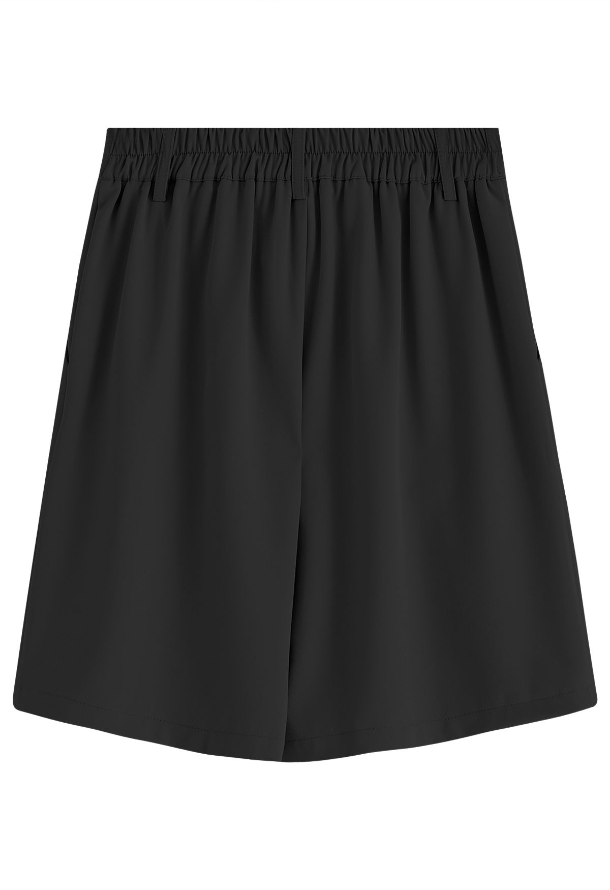 Pleated Detail Side Pockets Shorts in Black