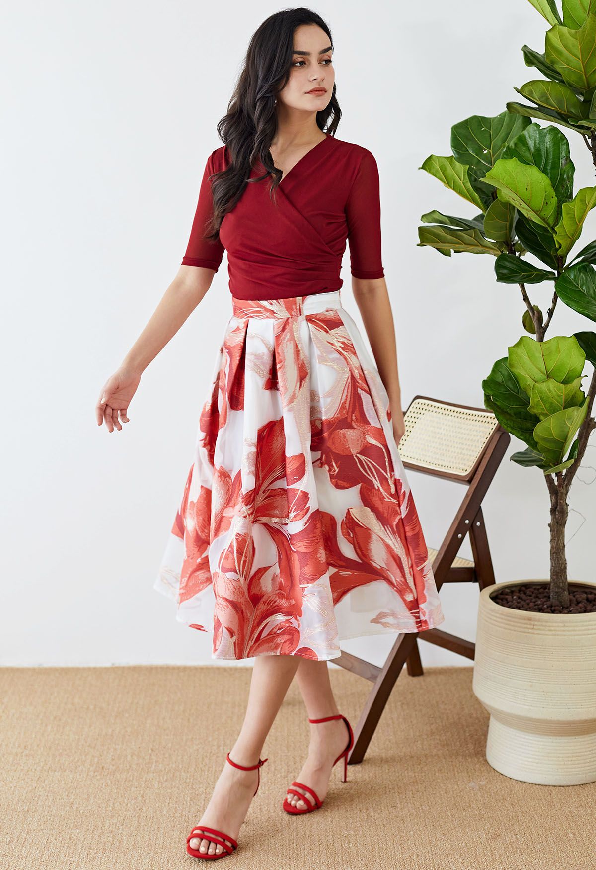Artistic Floral Jacquard Organza Pleated Midi Skirt in Red - Retro