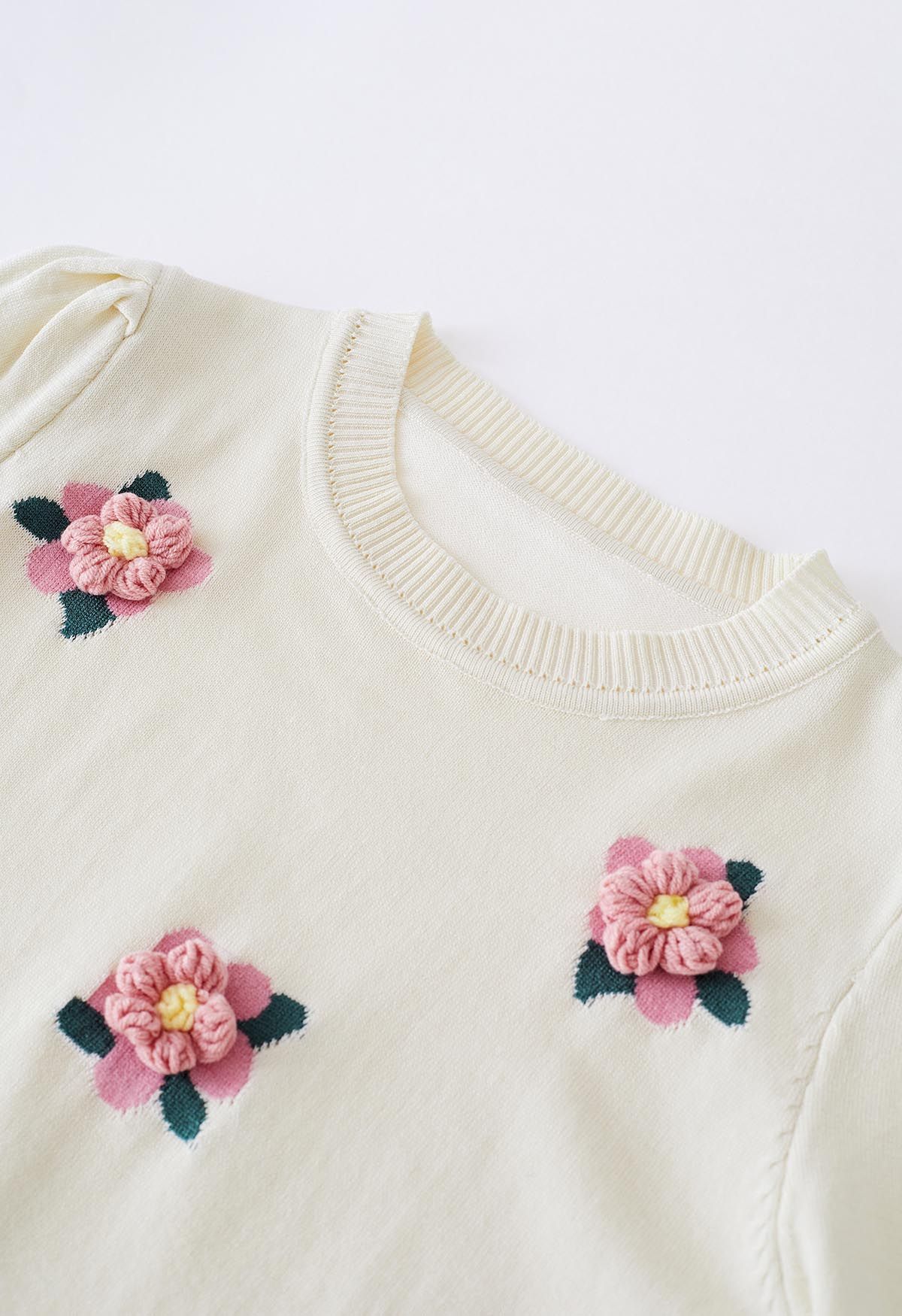 Pink Stitch Flower Short Sleeve Knit Top in Cream