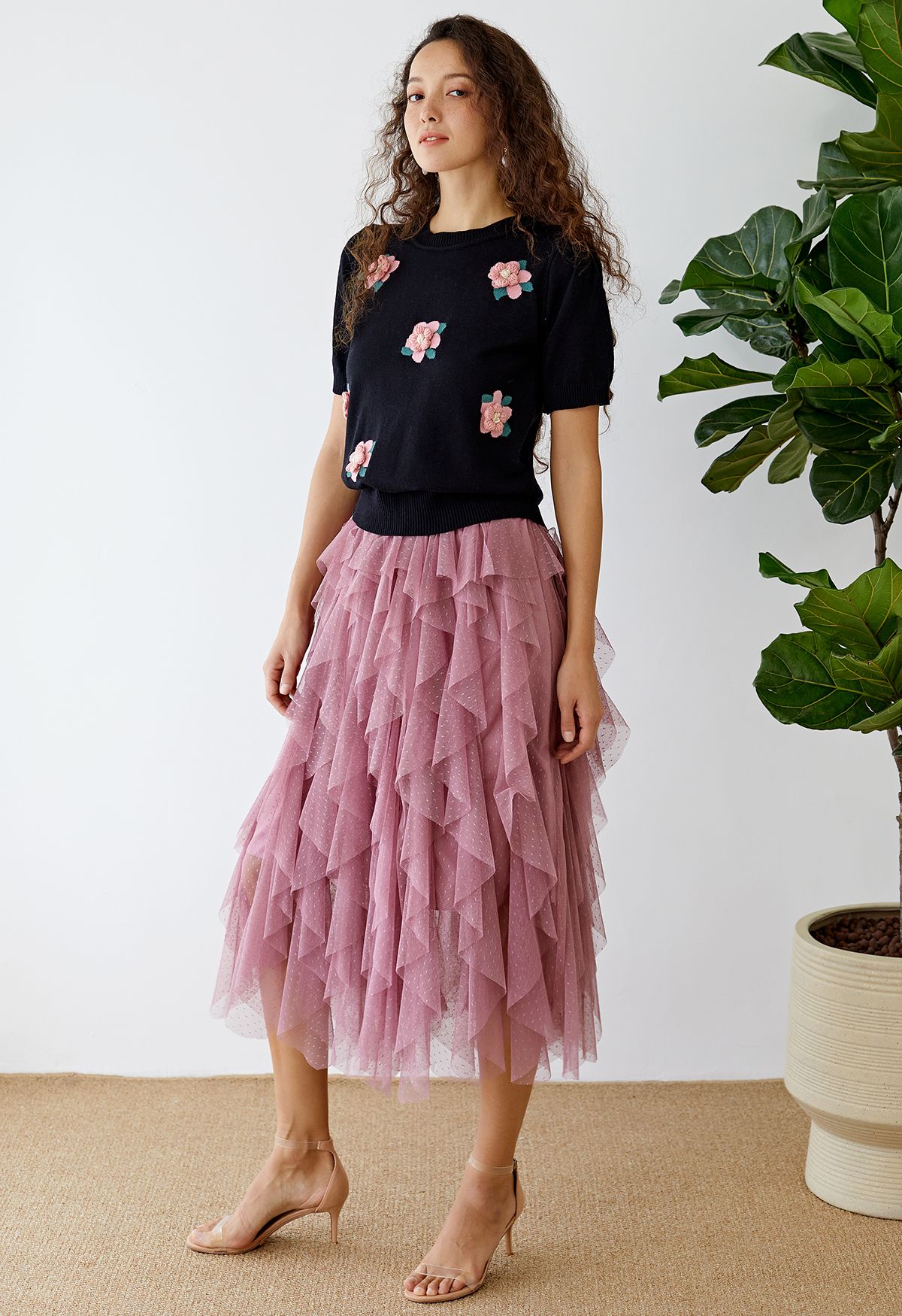Pink Stitch Flower Short Sleeve Knit Top in Black