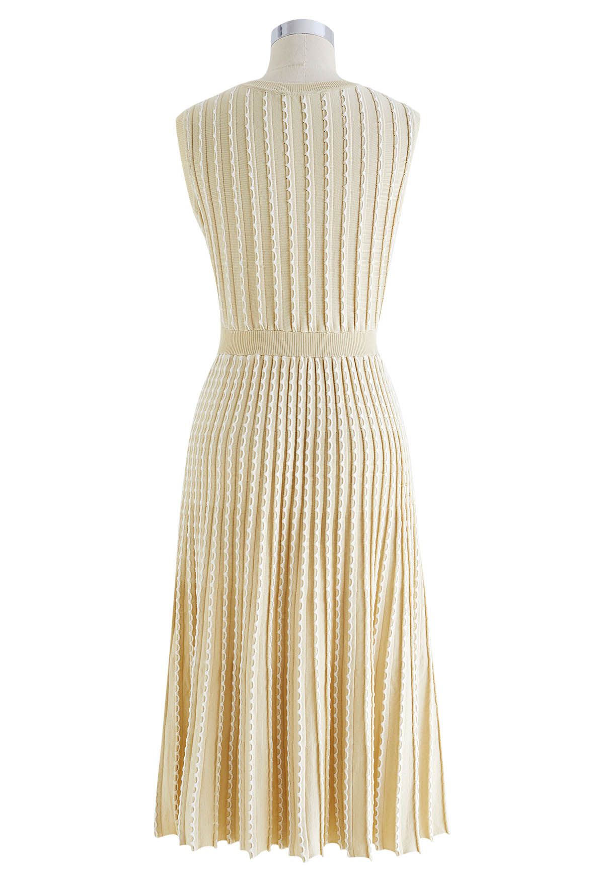 Wavy Seam Sleeveless Knit Dress in Cream