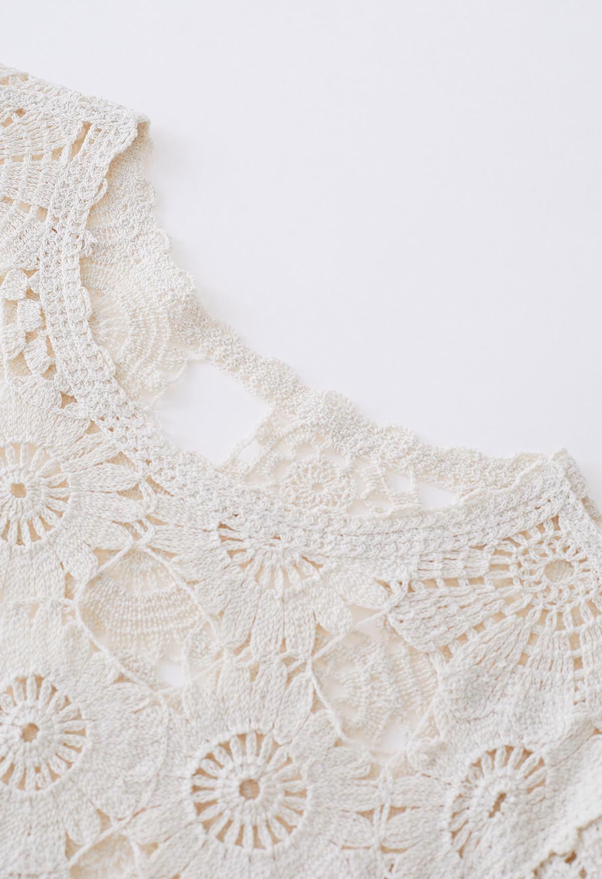 Flower Land Crochet Crop Top in Ivory - Retro, Indie and Unique Fashion