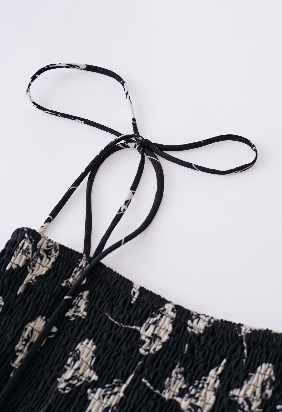 Contrast Tulip Tie-Shoulder Frilling Dress in Black