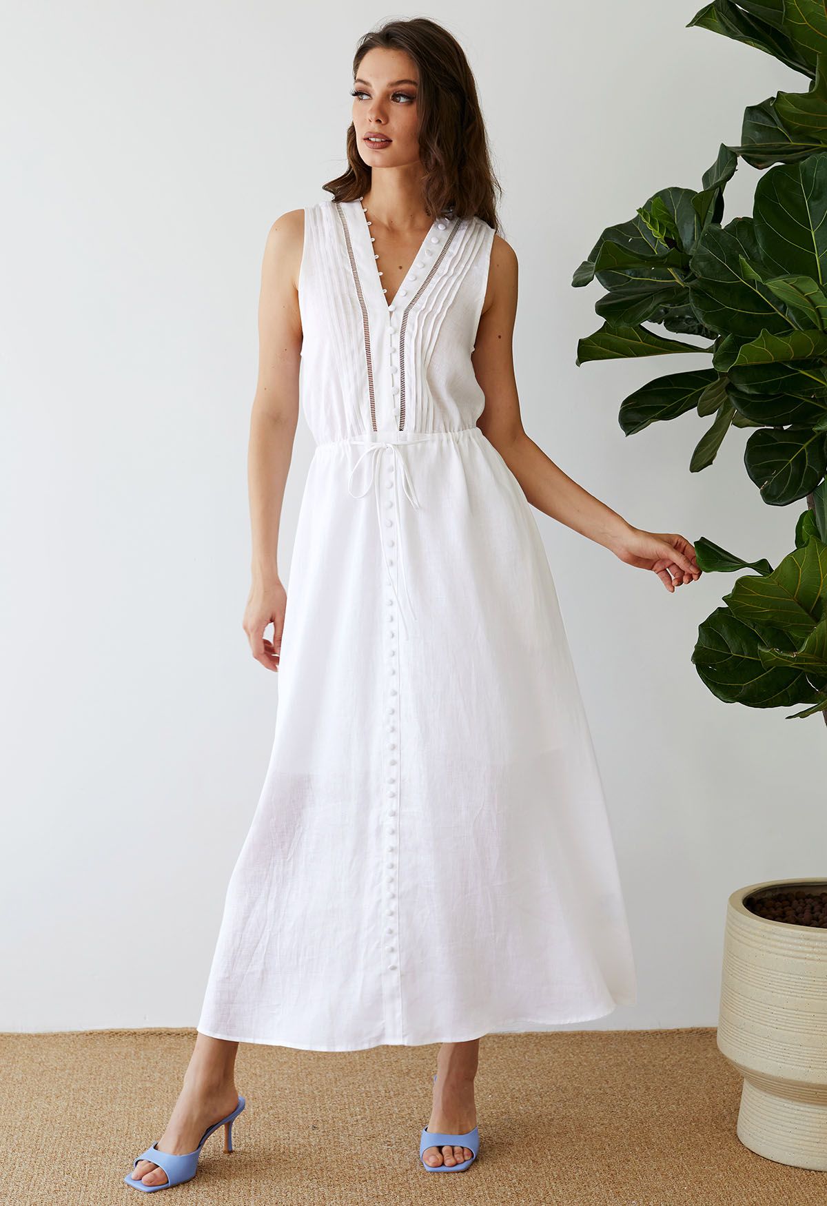 V-Neck Buttoned Sleeveless Dress in White