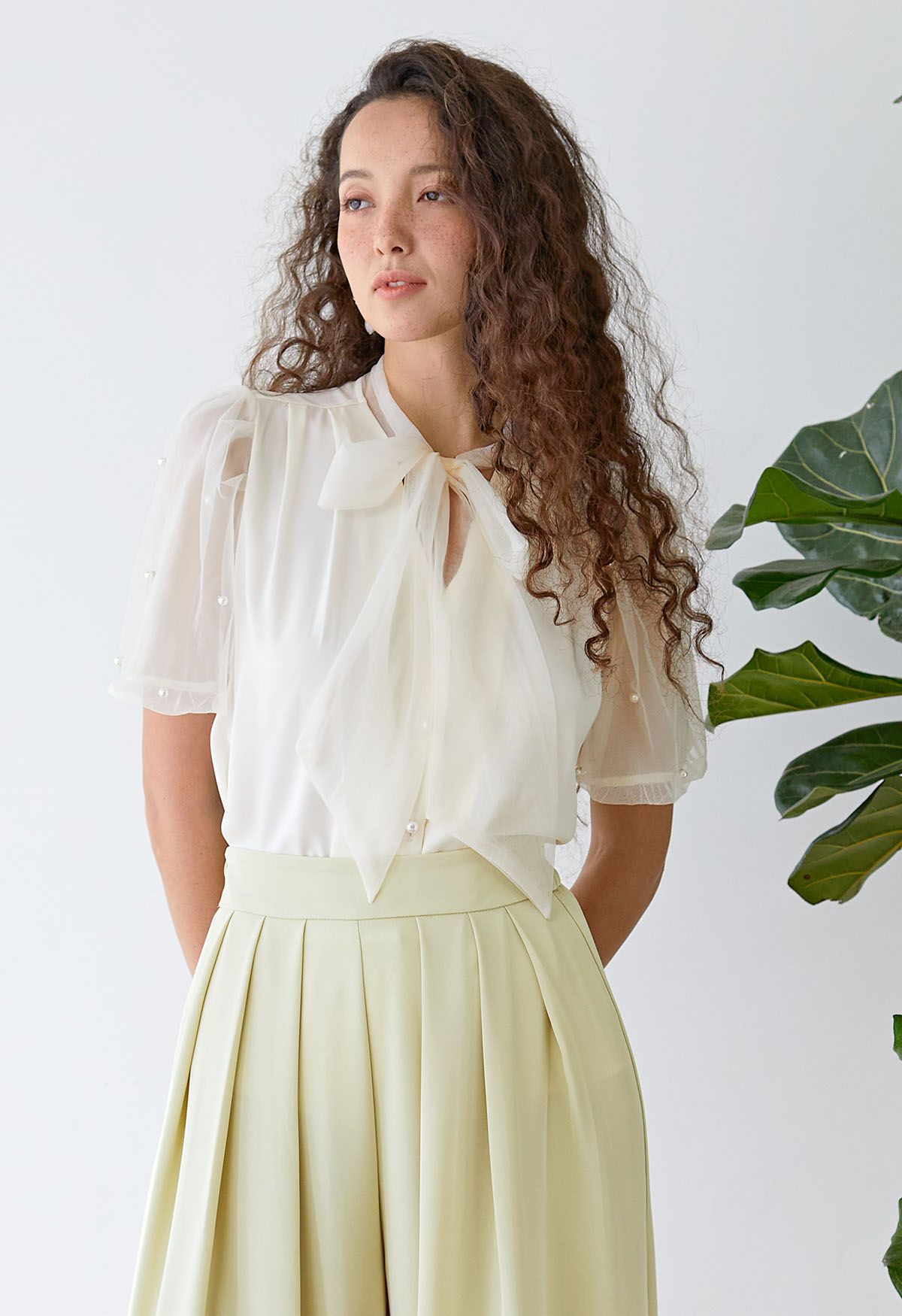 Bowknot Pearly Mesh Sleeve Spliced Satin Shirt in Cream