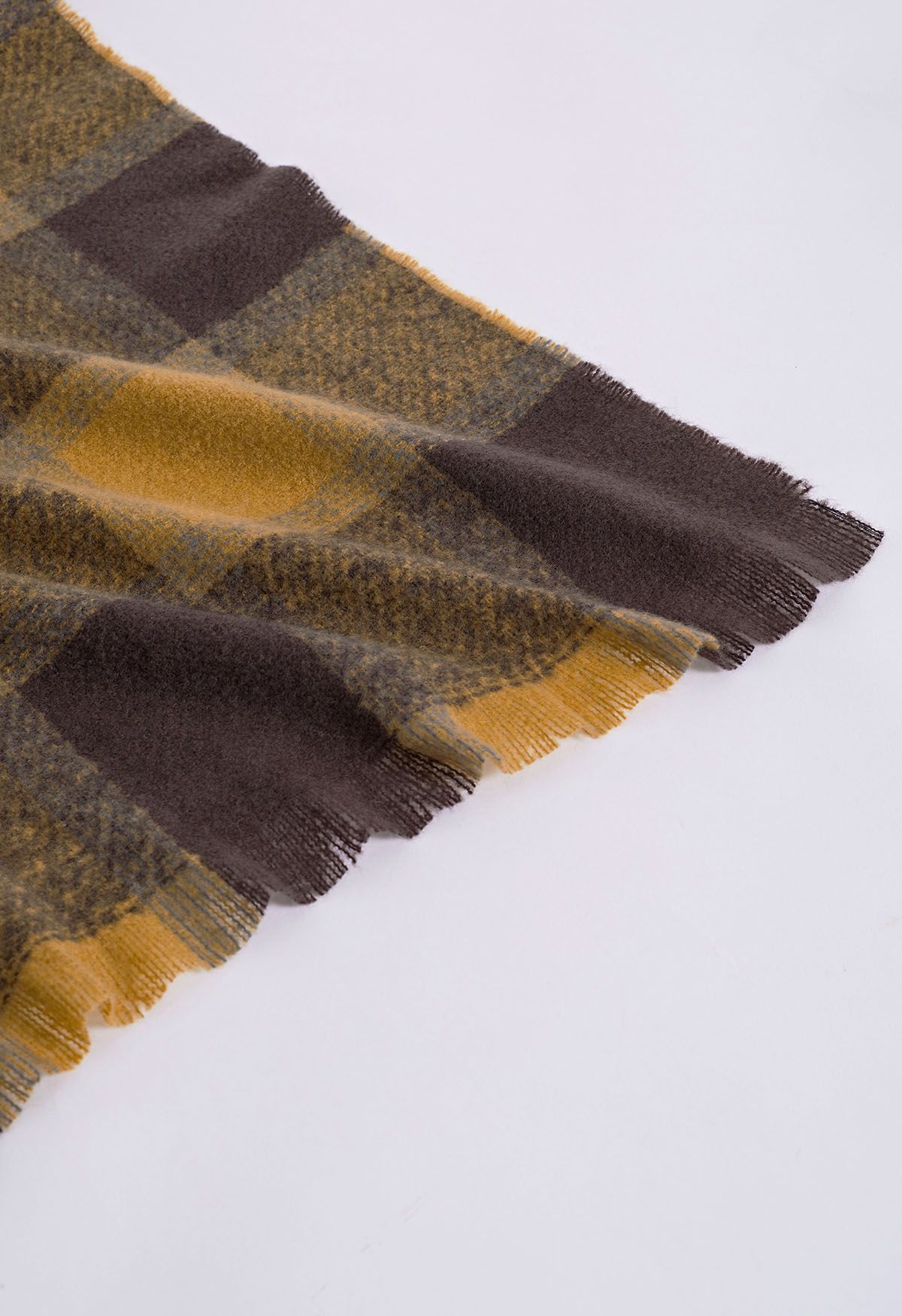 Graceful Check Pattern Comfy Scarf