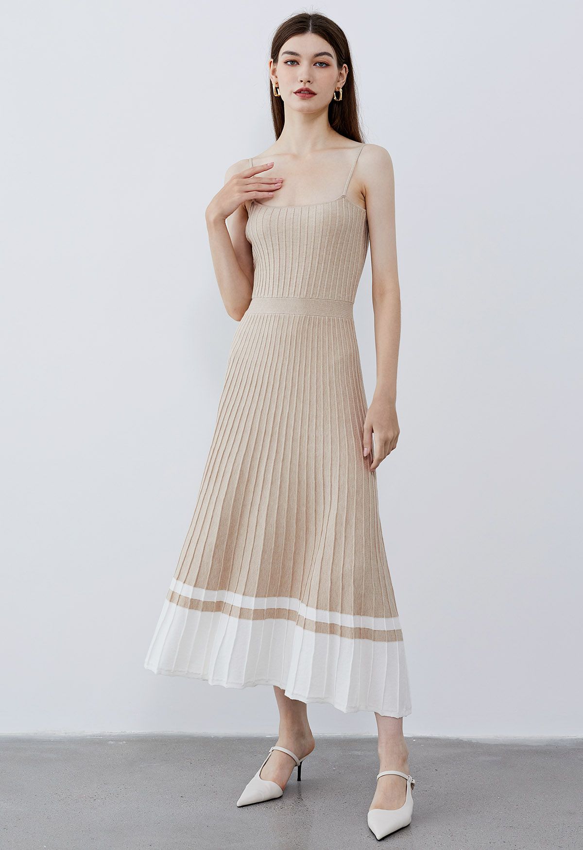 Color Block Pleated Knit Cami Dress in Oatmeal
