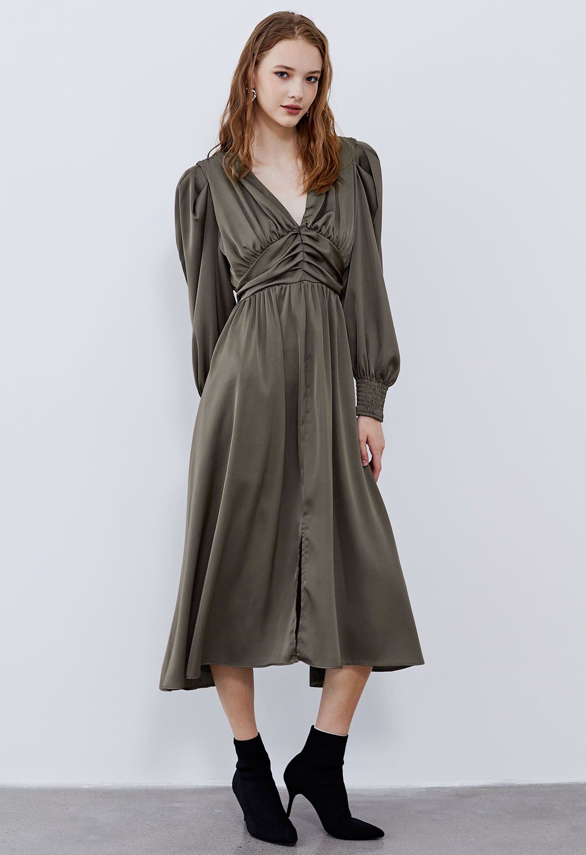V-Neck Puff Sleeves Ruched Midi Dress in Army Green
