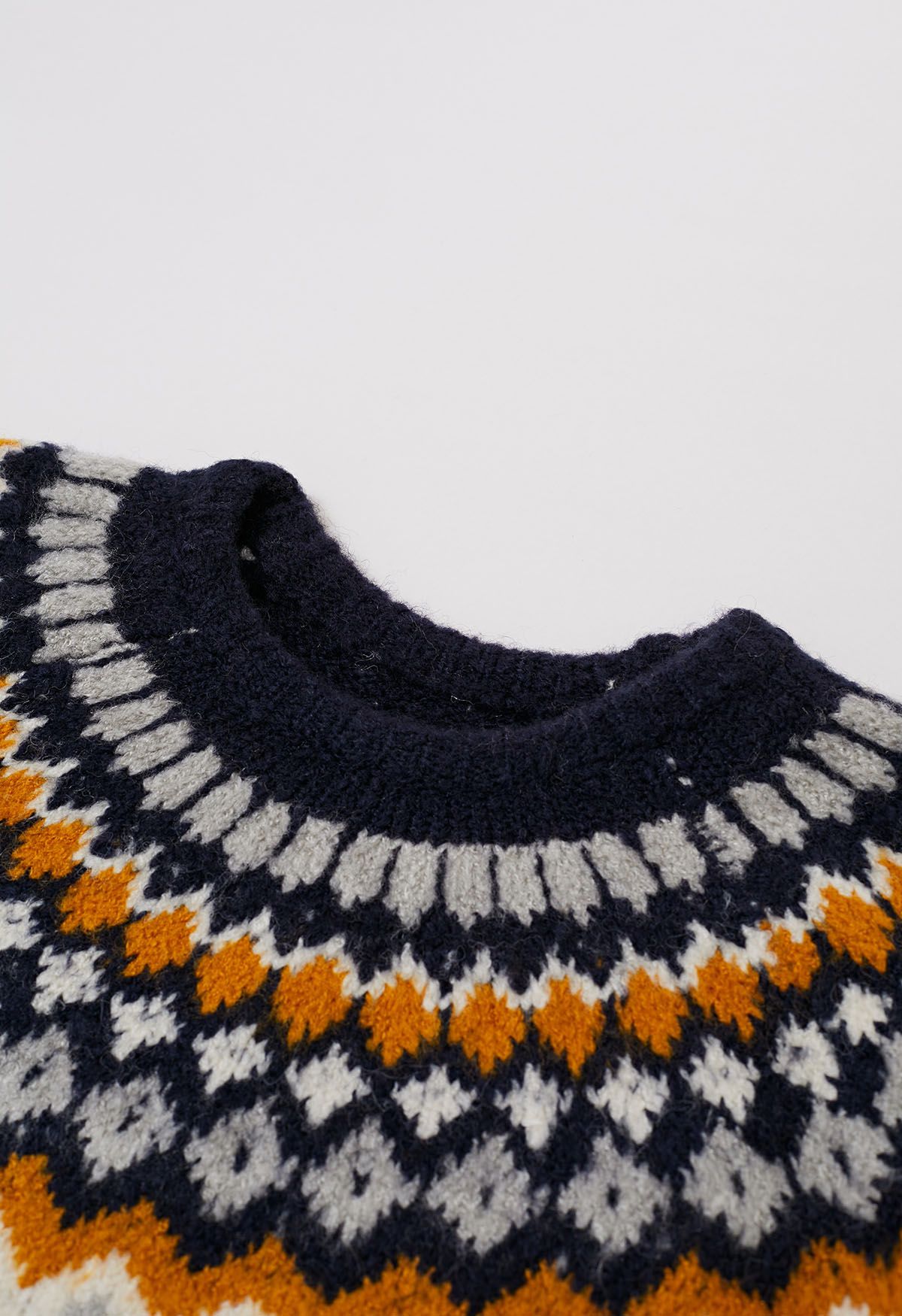 Fair Isle Style Pattern Knit Sweater in Cream