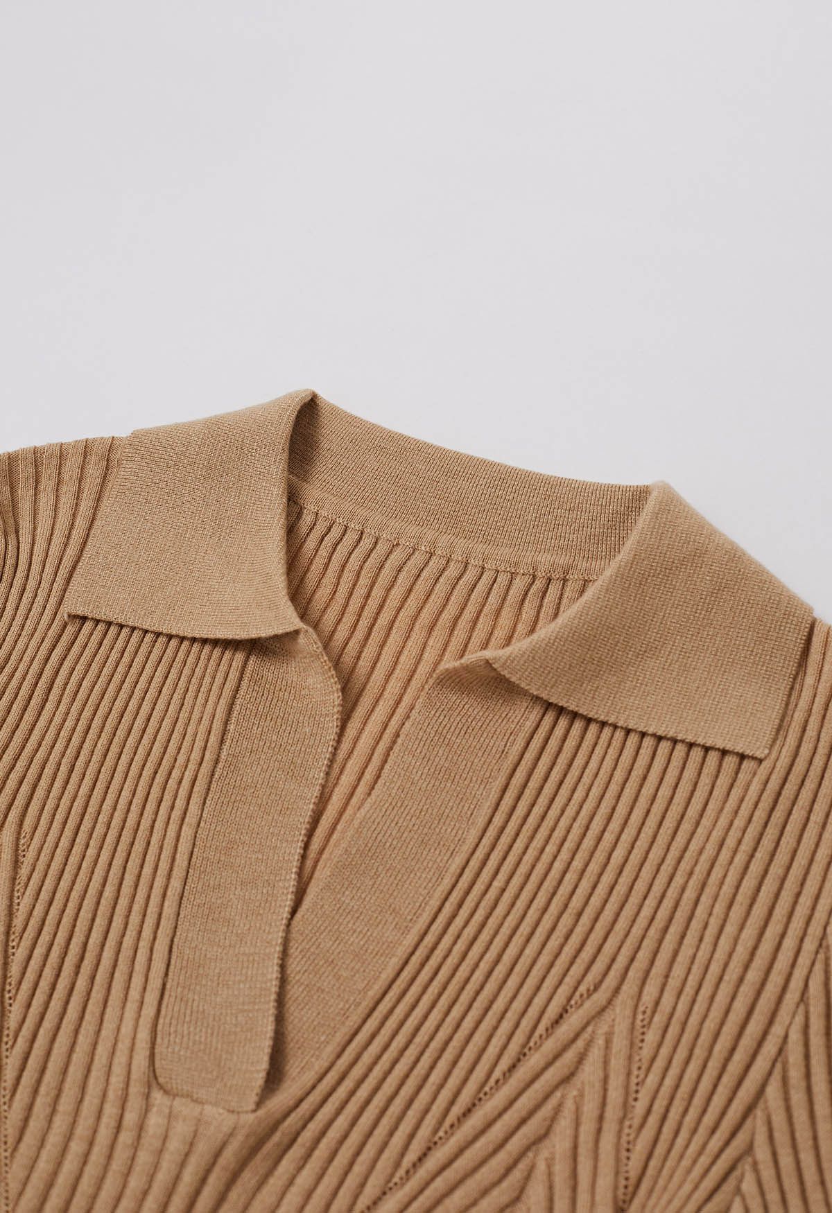 V-Neck Collared Fitted Knit Top in Light Tan