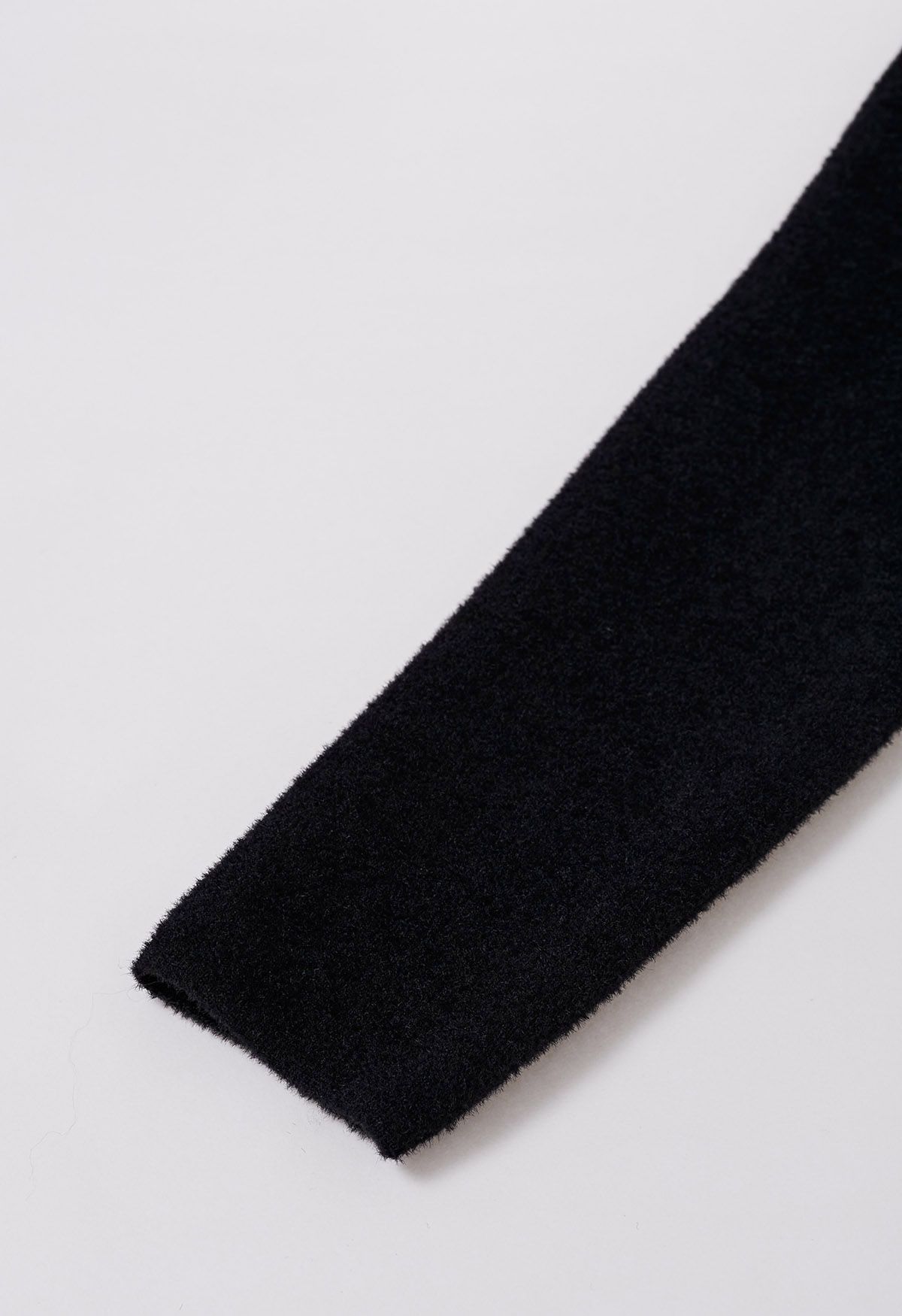 Scallop Edge Heart-Shape Button Knit Cardigan in Black