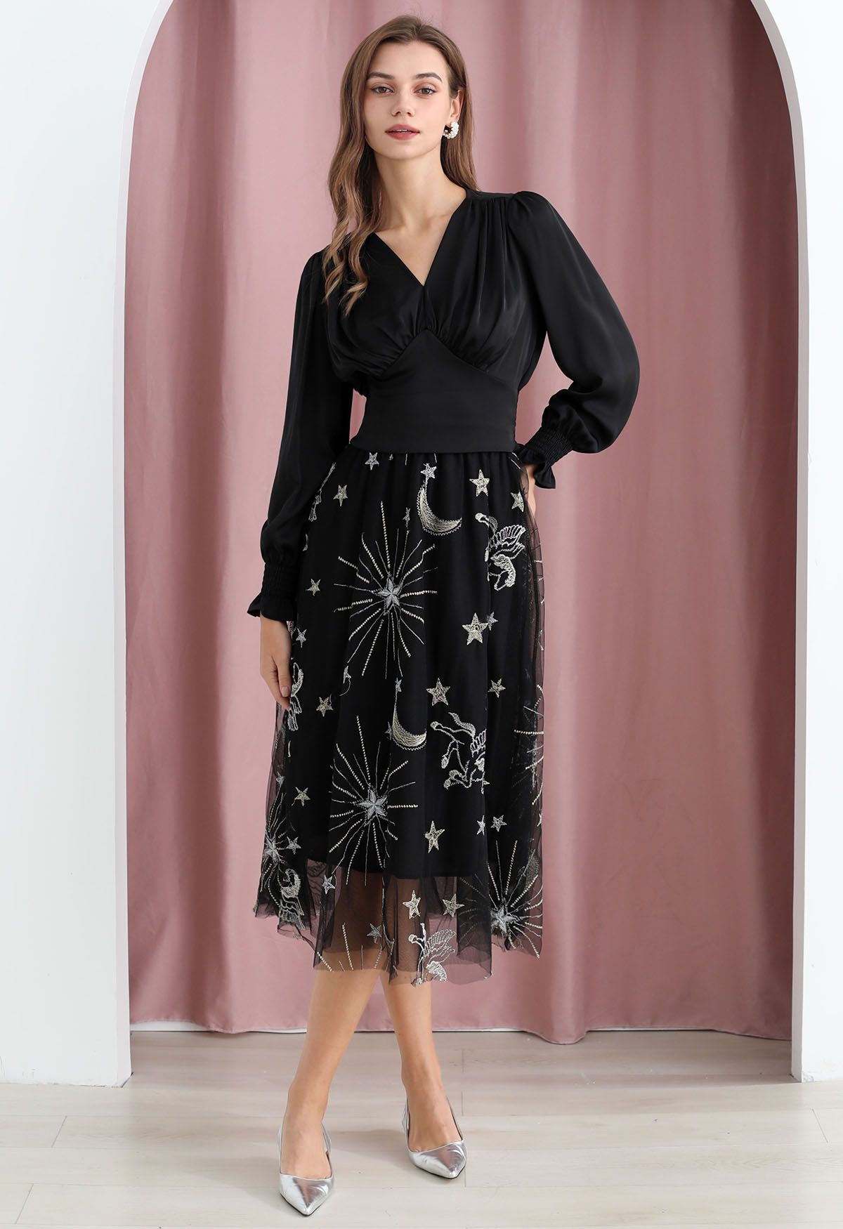 Mysterious Night Moon and Star Embroidered Mesh Tulle Skirt in Black