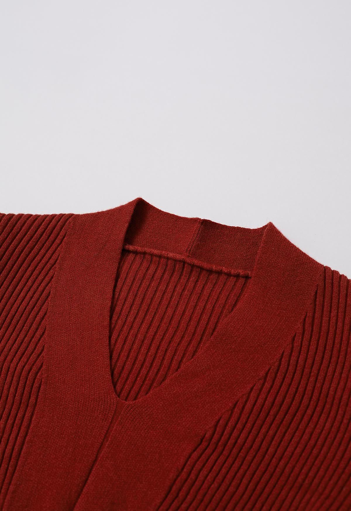 V-Neck Puff Shoulder Rib Knit Top in Red