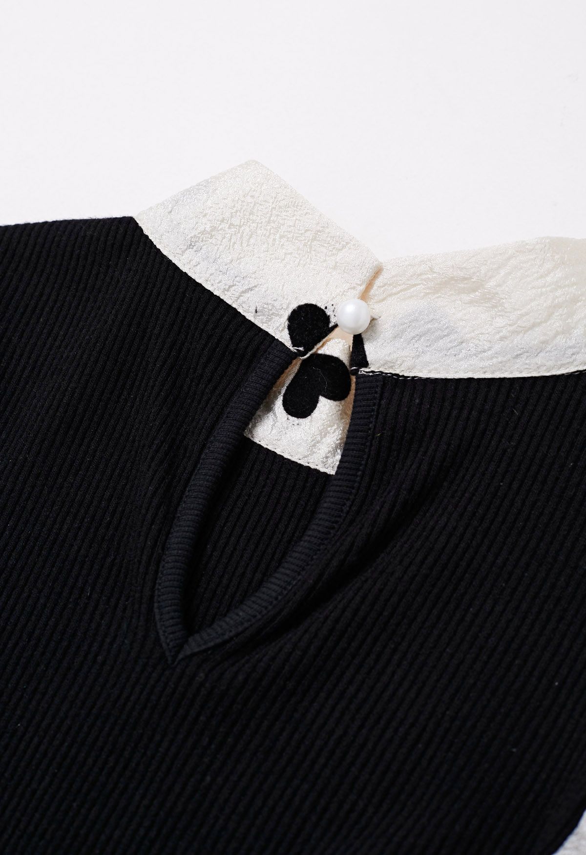 Detachable Bowknot Black Heart Spliced Knit Top