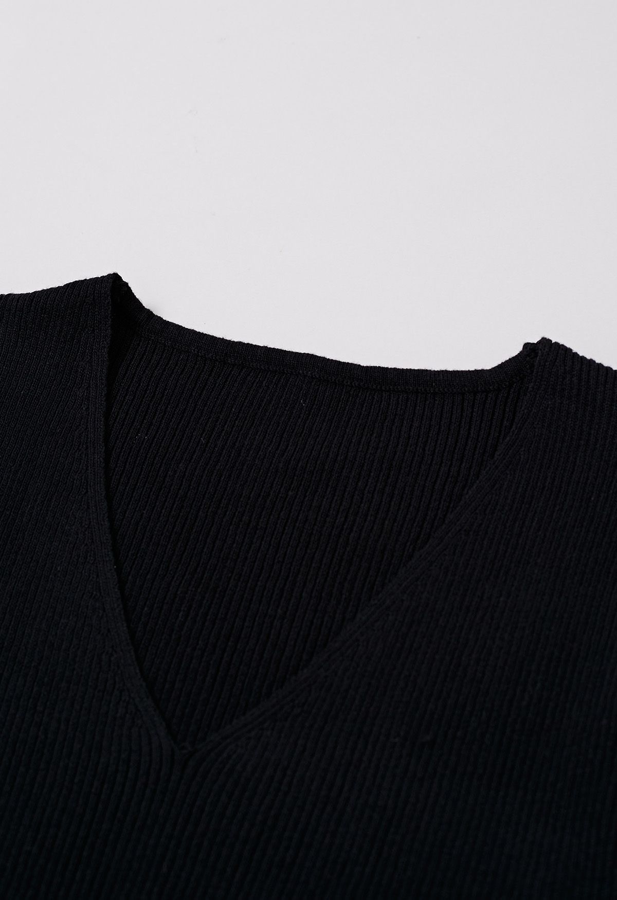 3D Floret Mesh Sleeves Spliced Knit Top in Black