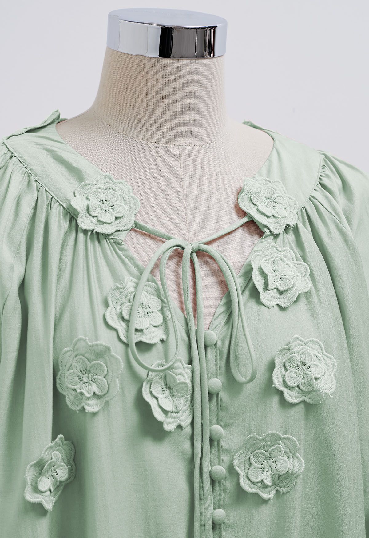 Romantic Blossom 3D Lace Flowers Buttoned Shirt in Mint